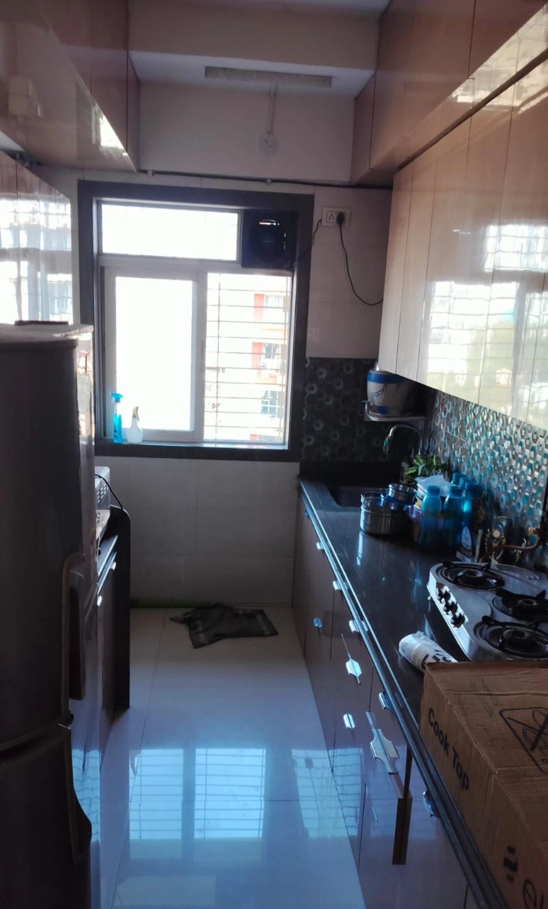 2 BHK Flat for Rent in Malad SV Road, Malad West