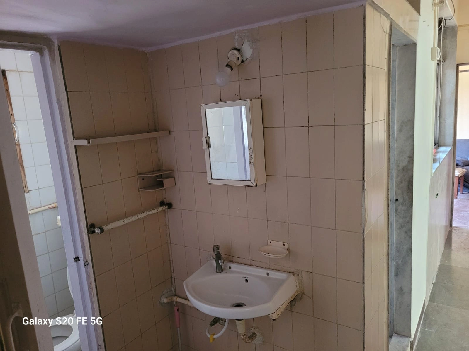 2 BHK Flat for Rent in Jal Niddhi Society, Goregaon West