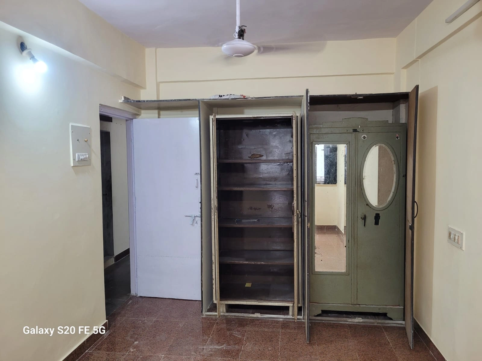 2 BHK Flat for Rent in Jal Niddhi Society, Goregaon West