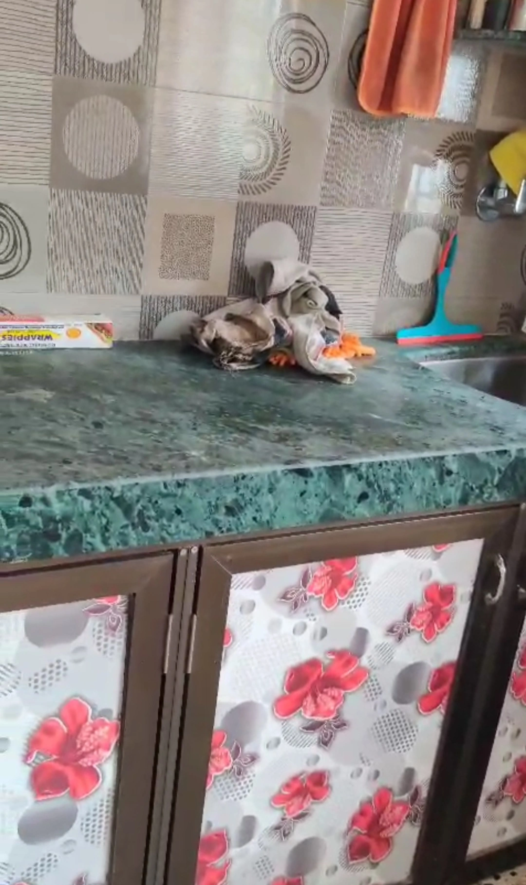 Studio apt Flat for Rent in Patidar Society , Malad West