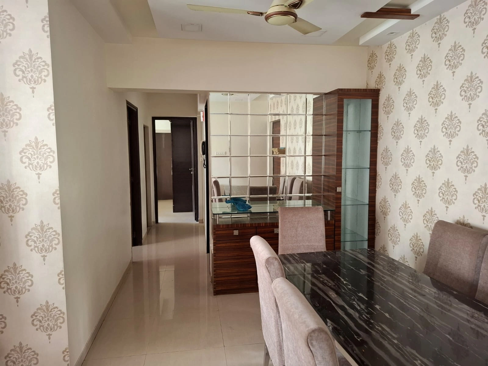 2 BHK Flat for Rent in Rustomjee Ozone, Goregaon West