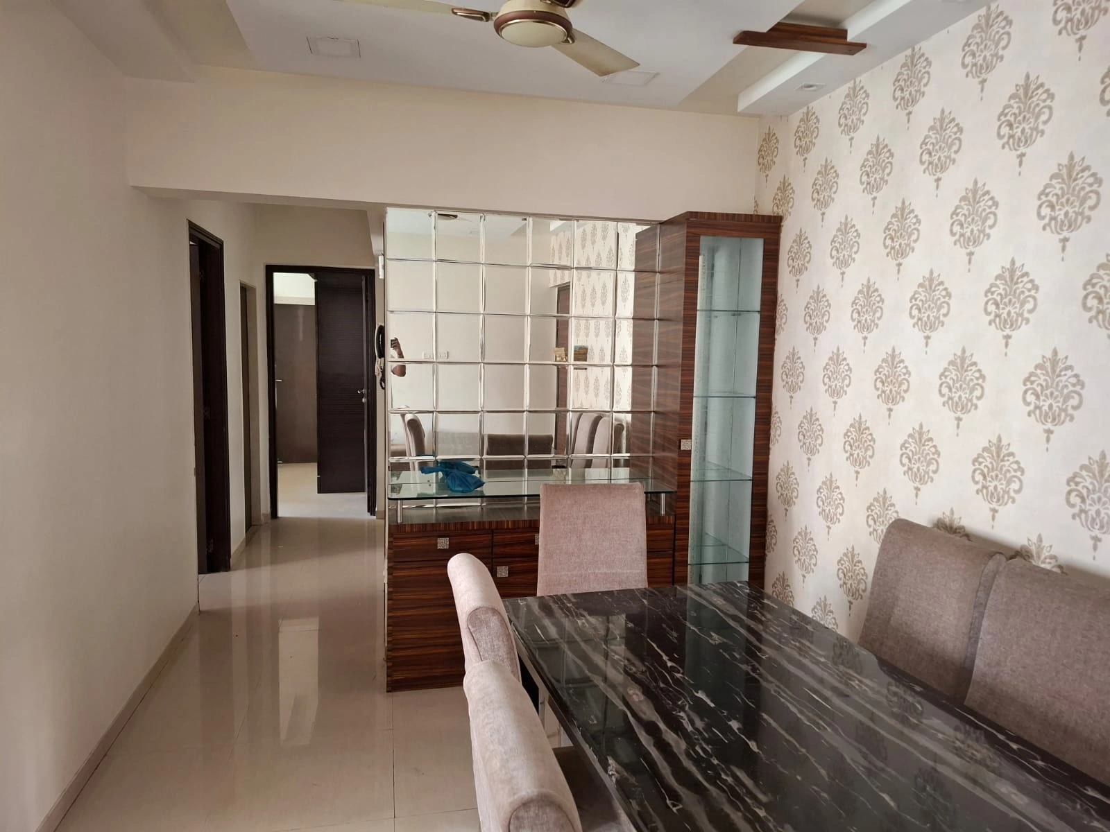 2 BHK Flat for Rent in Rustomjee Ozone, Goregaon West