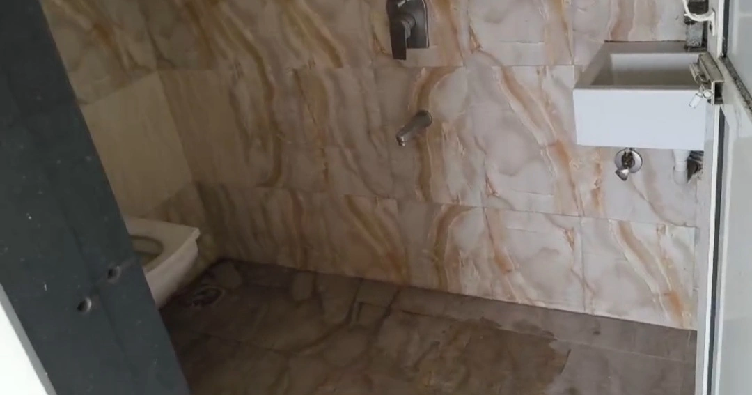 2 BHK Flat for Rent in Lotus Link Square Tower, Malad West