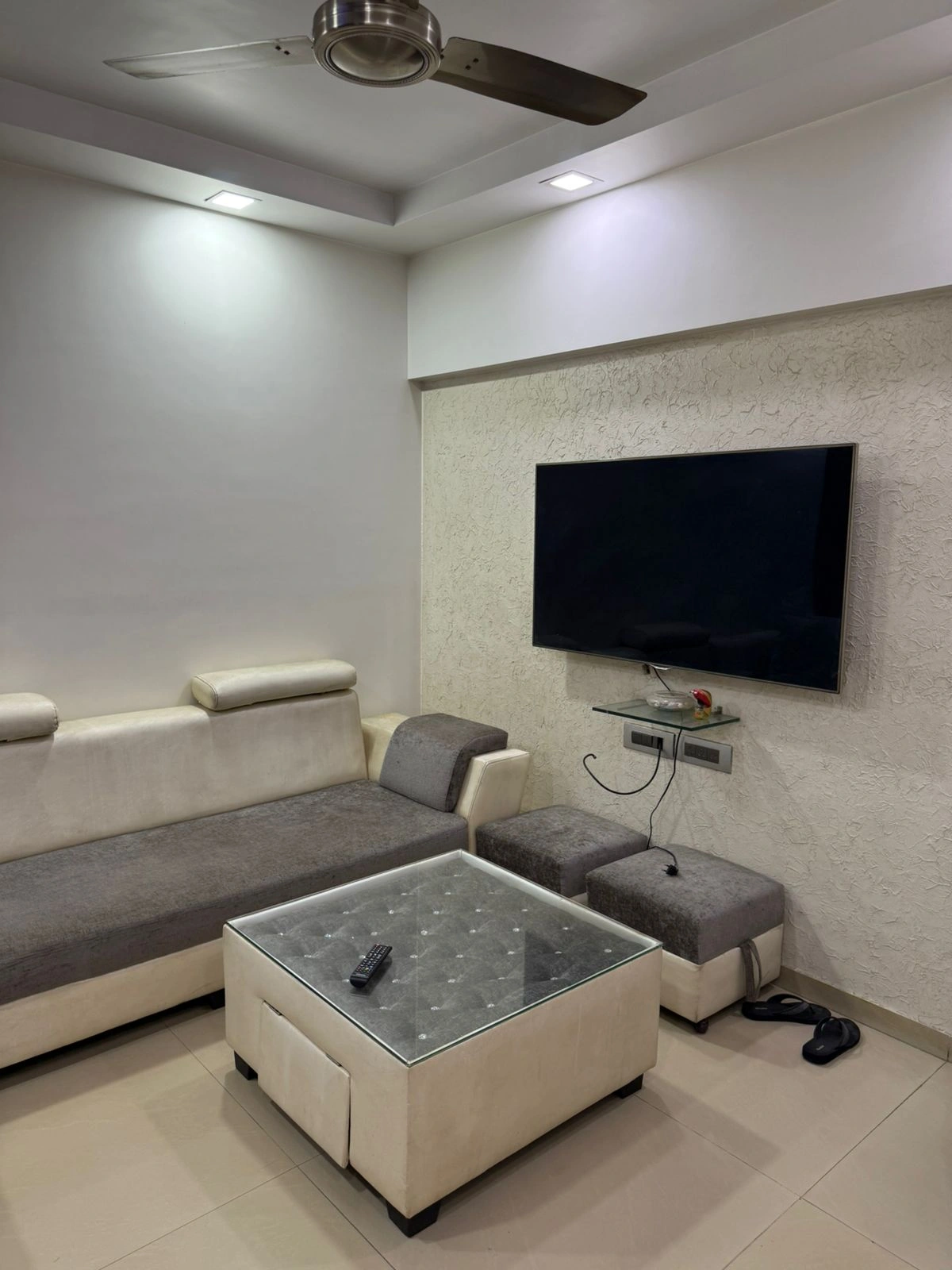 2 BHK Flat for Rent in Acme Complex, Goregaon West