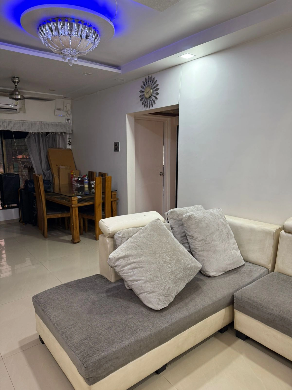 2 BHK Flat for Rent in Acme Complex, Goregaon West