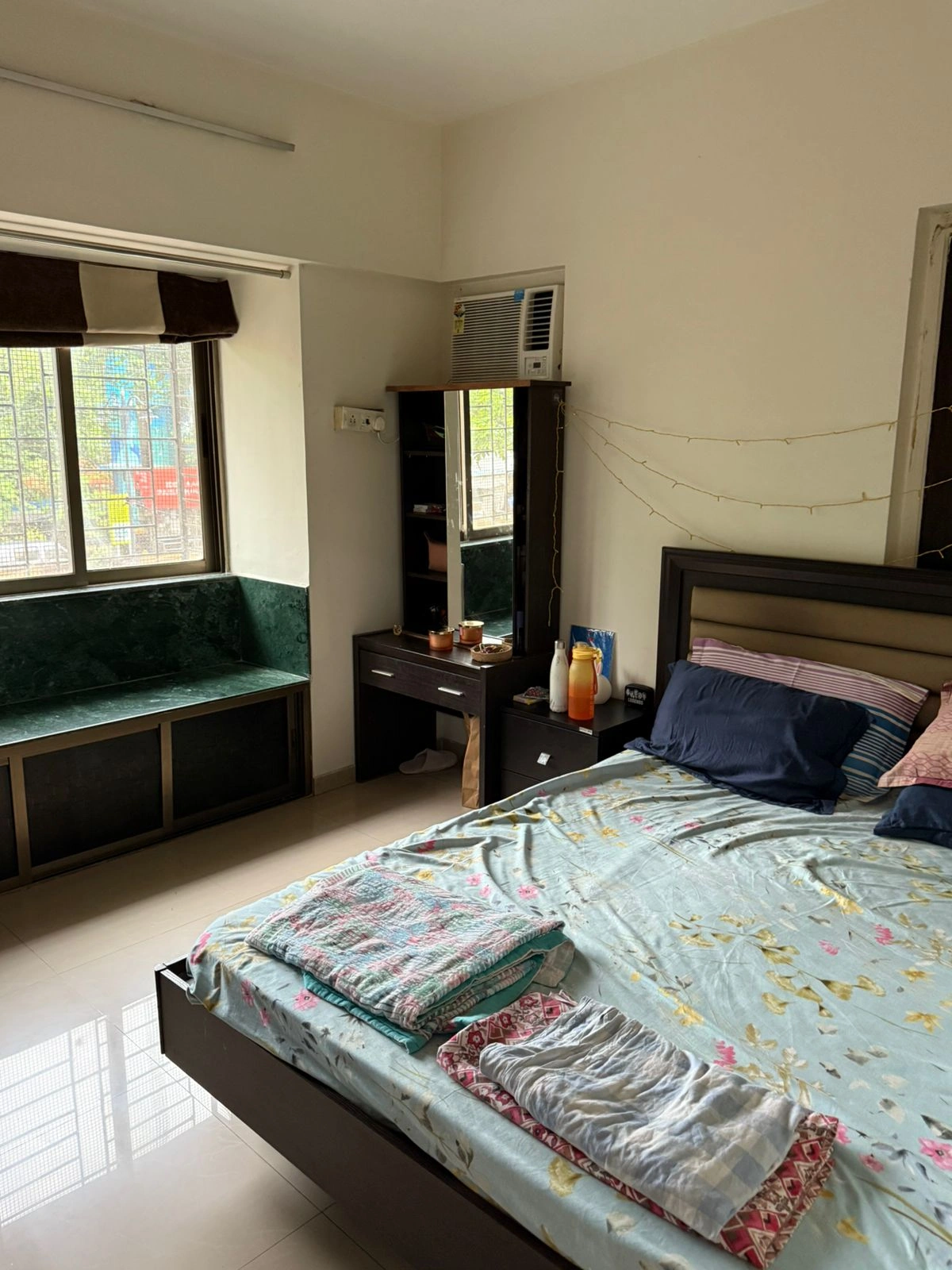 2 BHK Flat for Rent in Acme Complex, Goregaon West