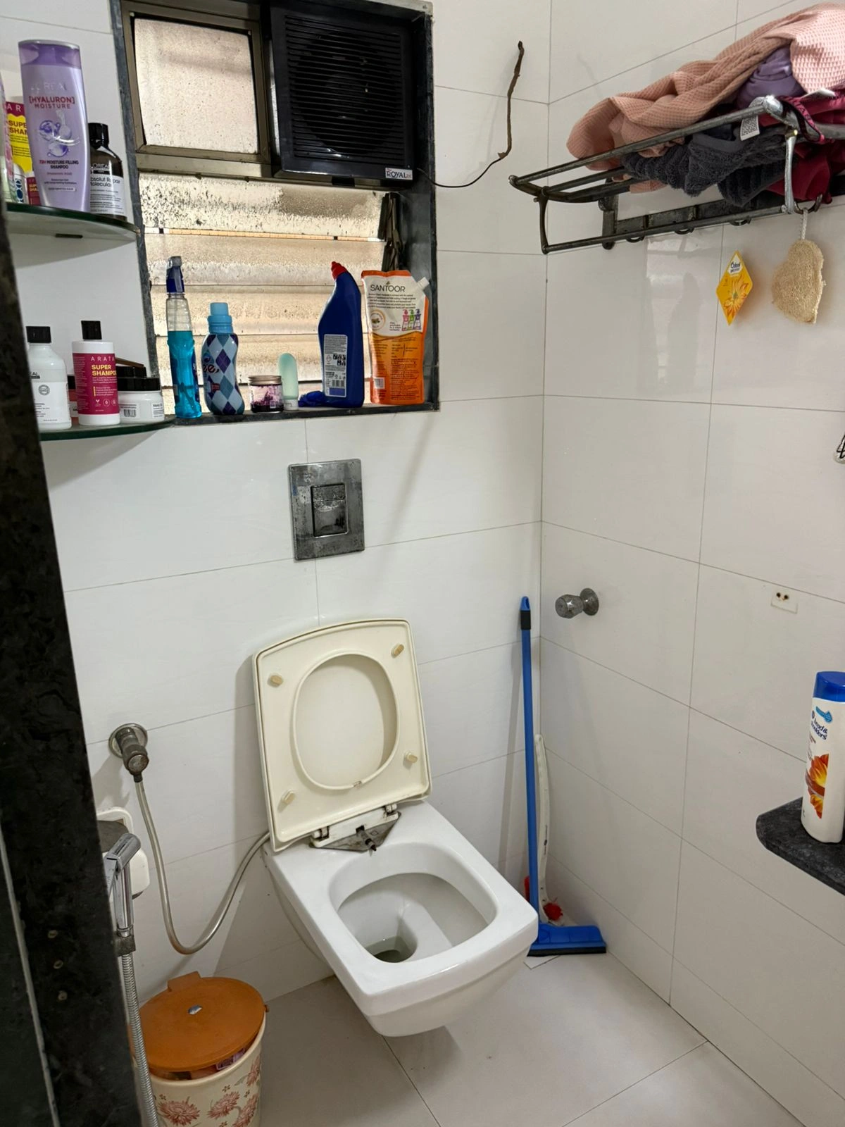 2 BHK Flat for Rent in Acme Complex, Goregaon West