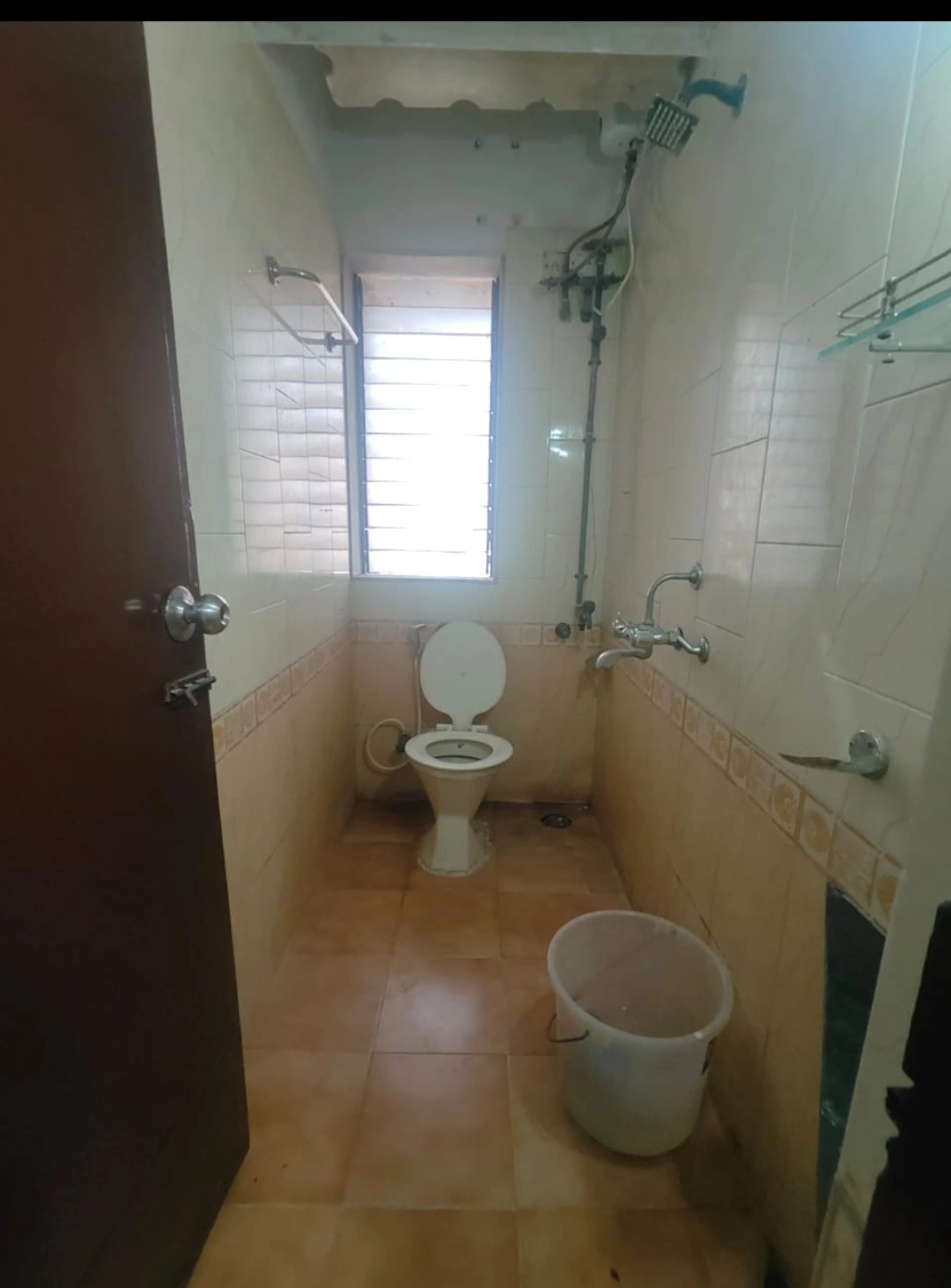 2 BHK Flat for Rent in Pleasant Park Society, Malad West