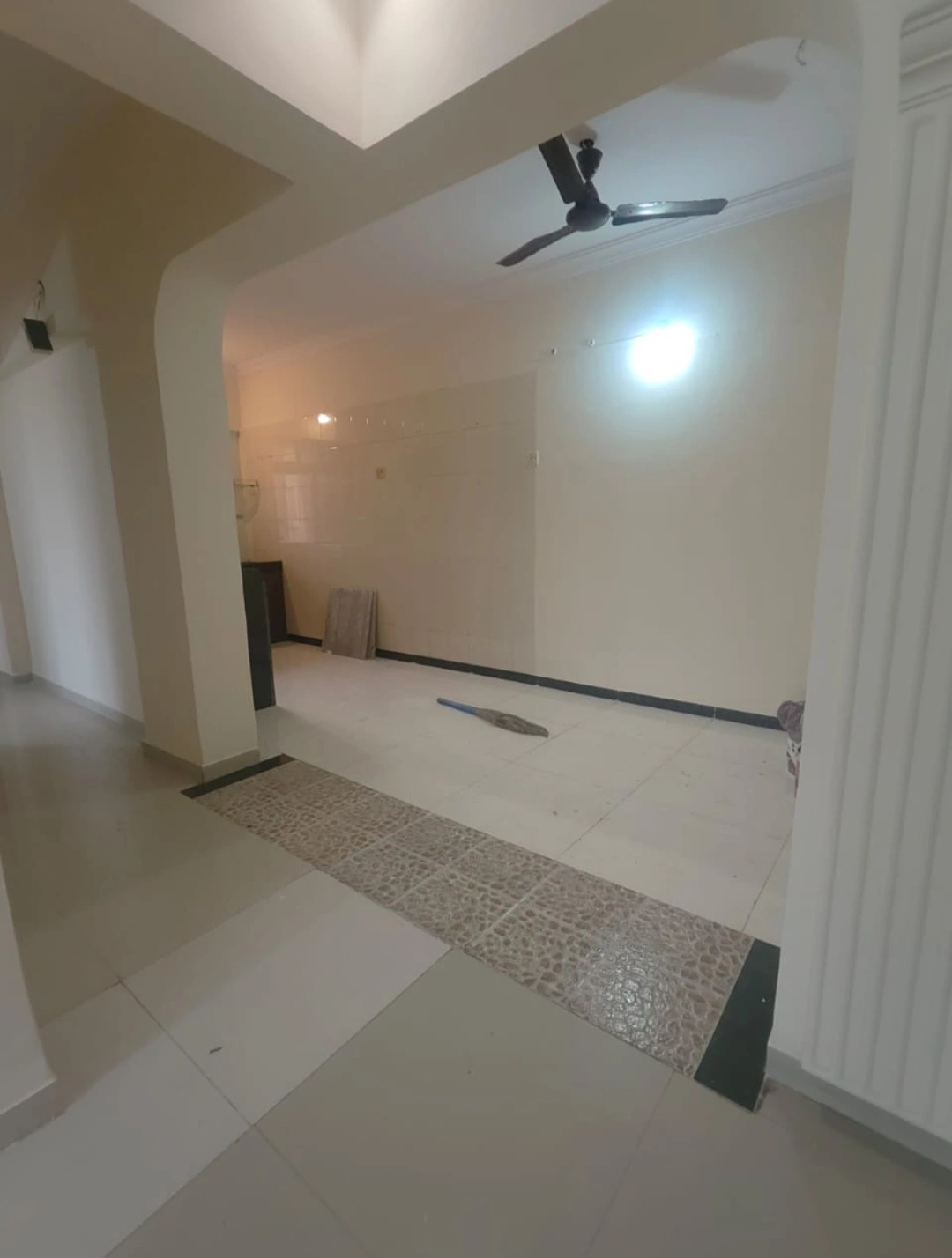 2 BHK Flat for Rent in Pleasant Park Society, Malad West