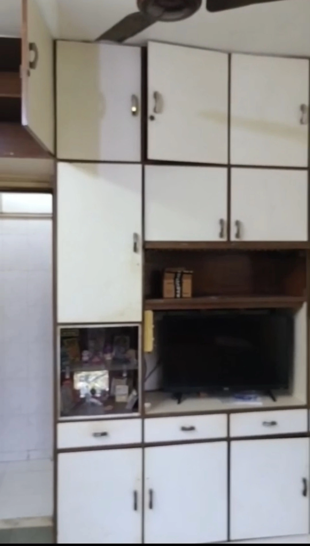 2 BHK Flat for Rent in Bhanumati Society, Goregaon West