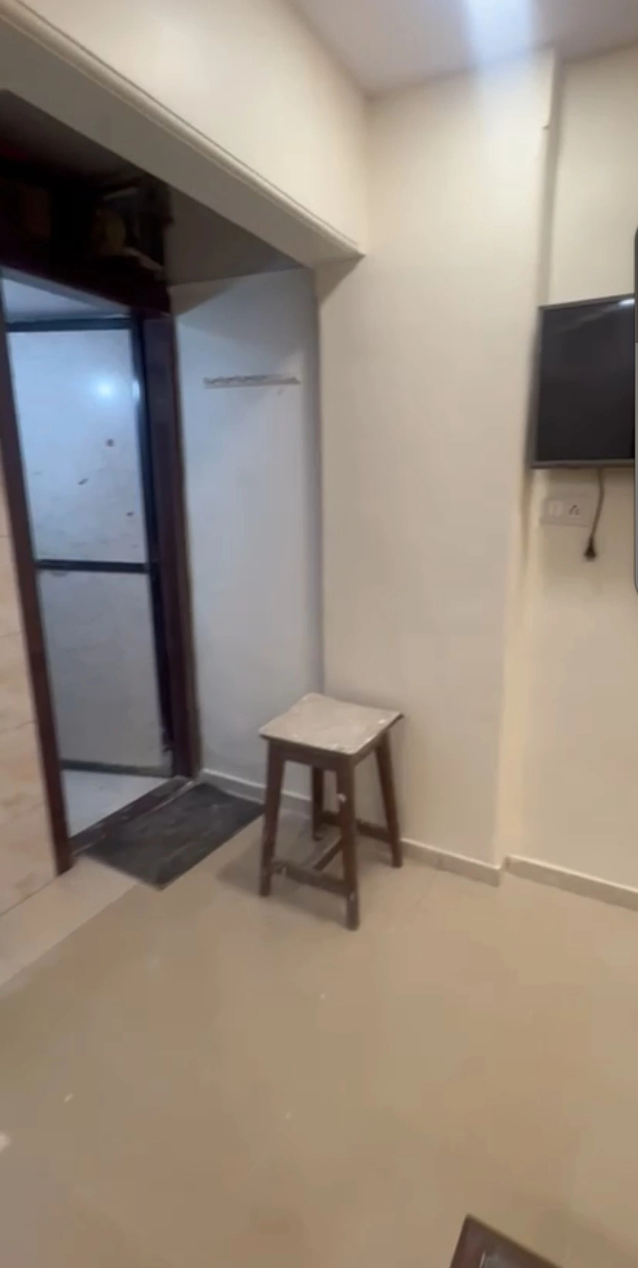 1RK Flat for Rent in China Link, Malad West