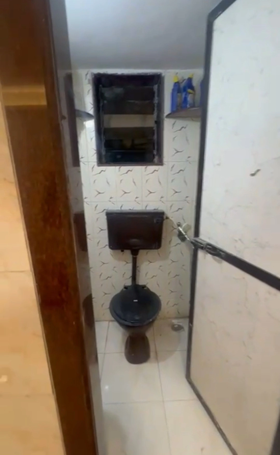 1RK Flat for Rent in China Link, Malad West