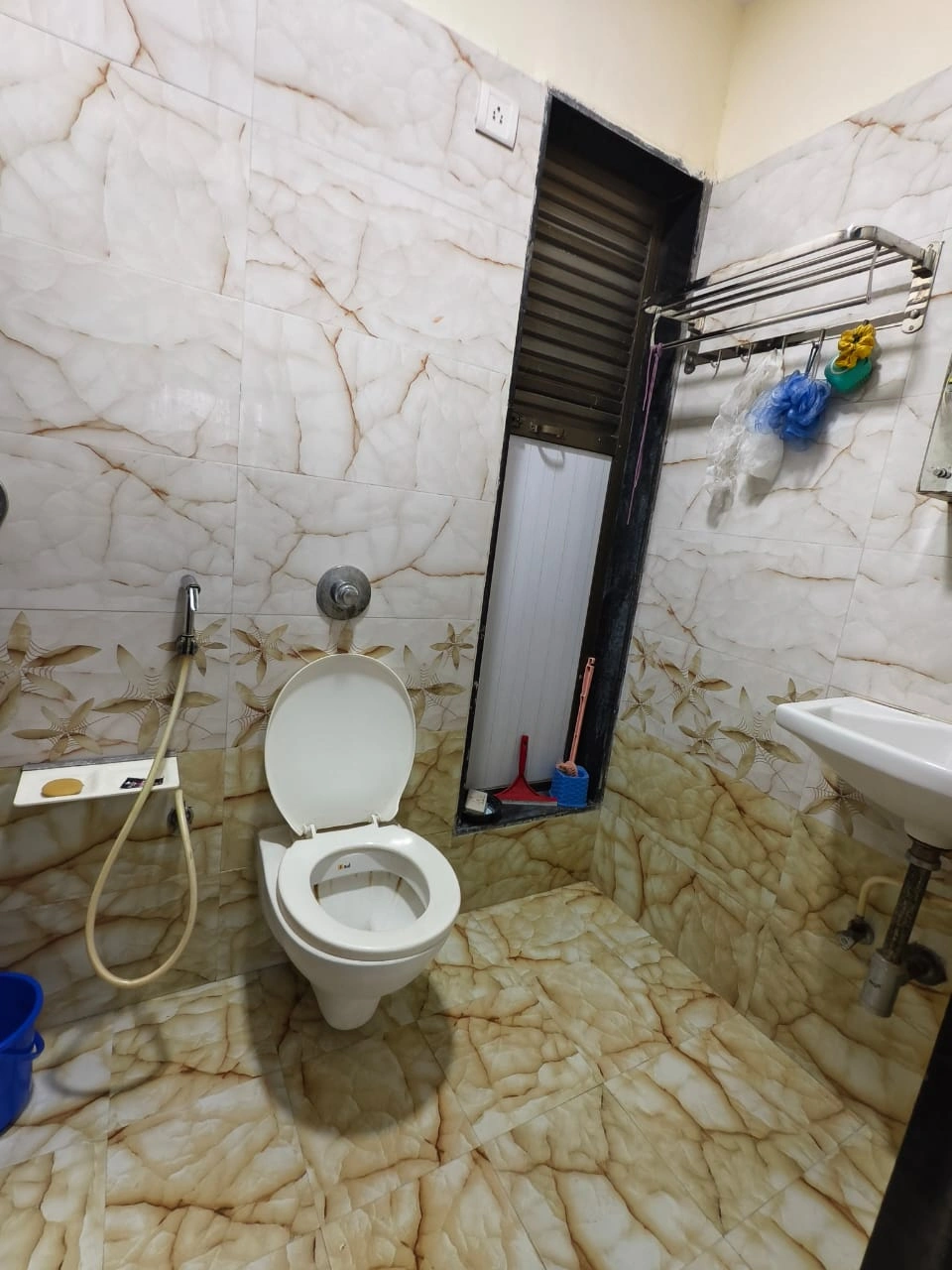 1 BHK Flat for Rent in Sethia Sea View, Goregaon West