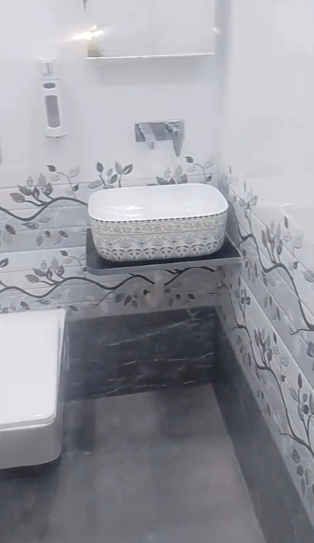 2 BHK Flat for Rent in Blue Orbit, Malad West