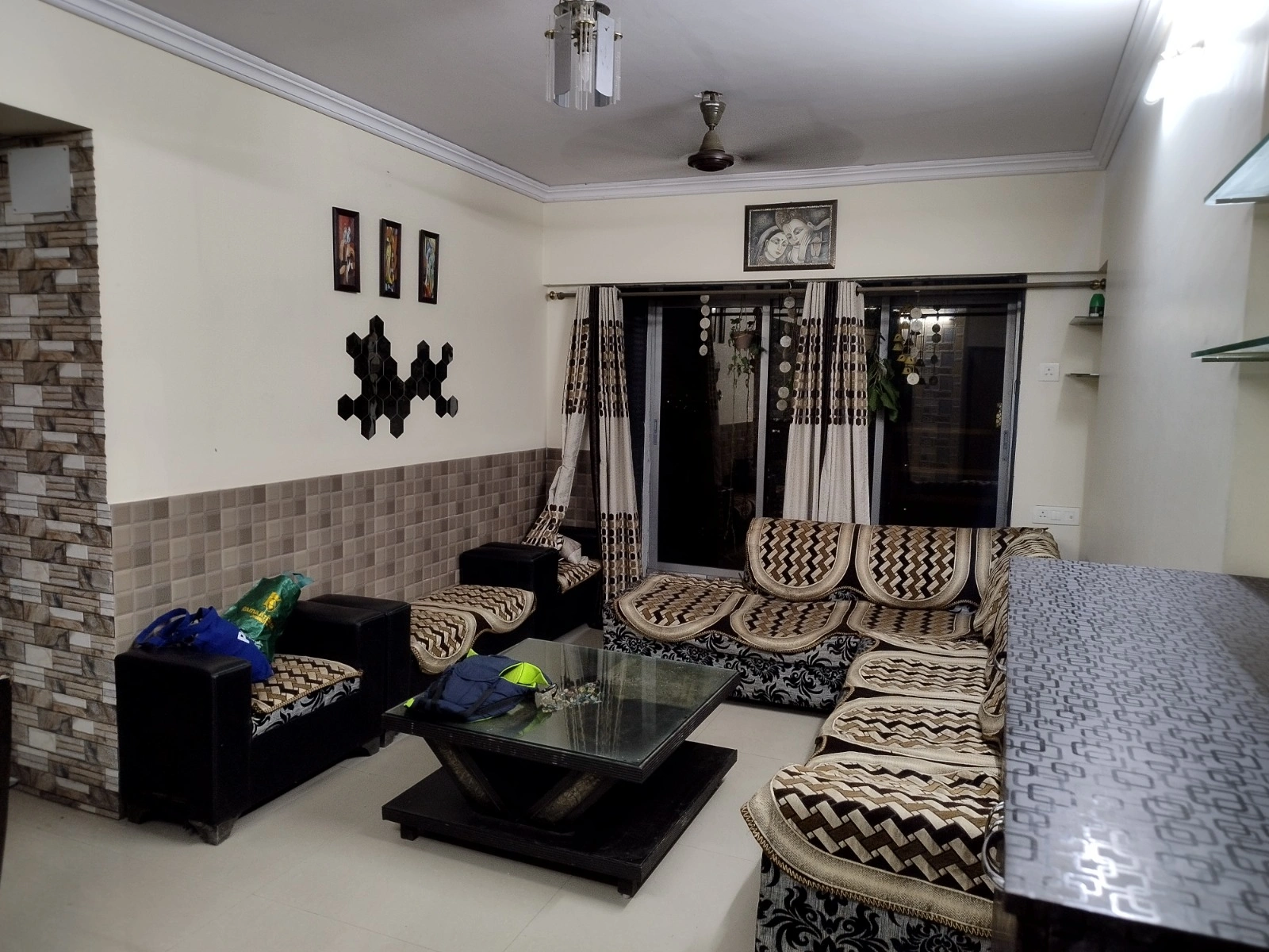 2 BHK Flat for Rent in Near Goregaon Station , Goregaon West