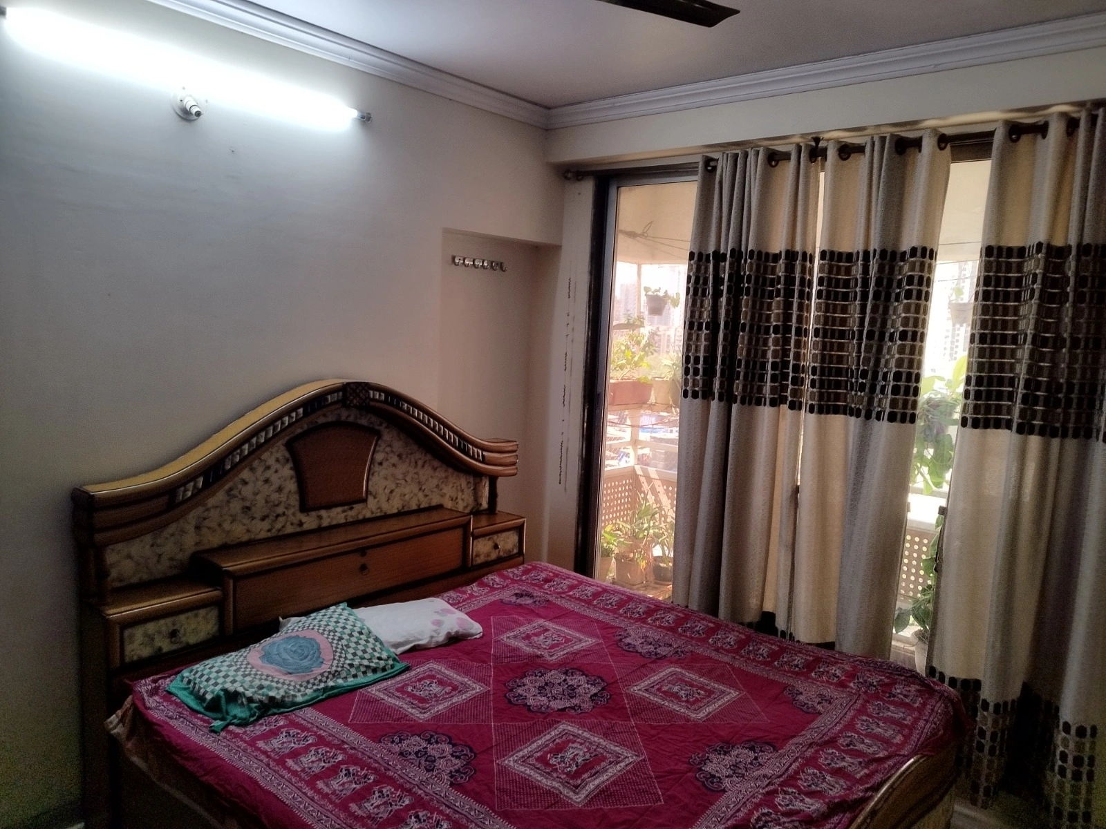 2 BHK Flat for Rent in Near Patkar College , Goregaon West