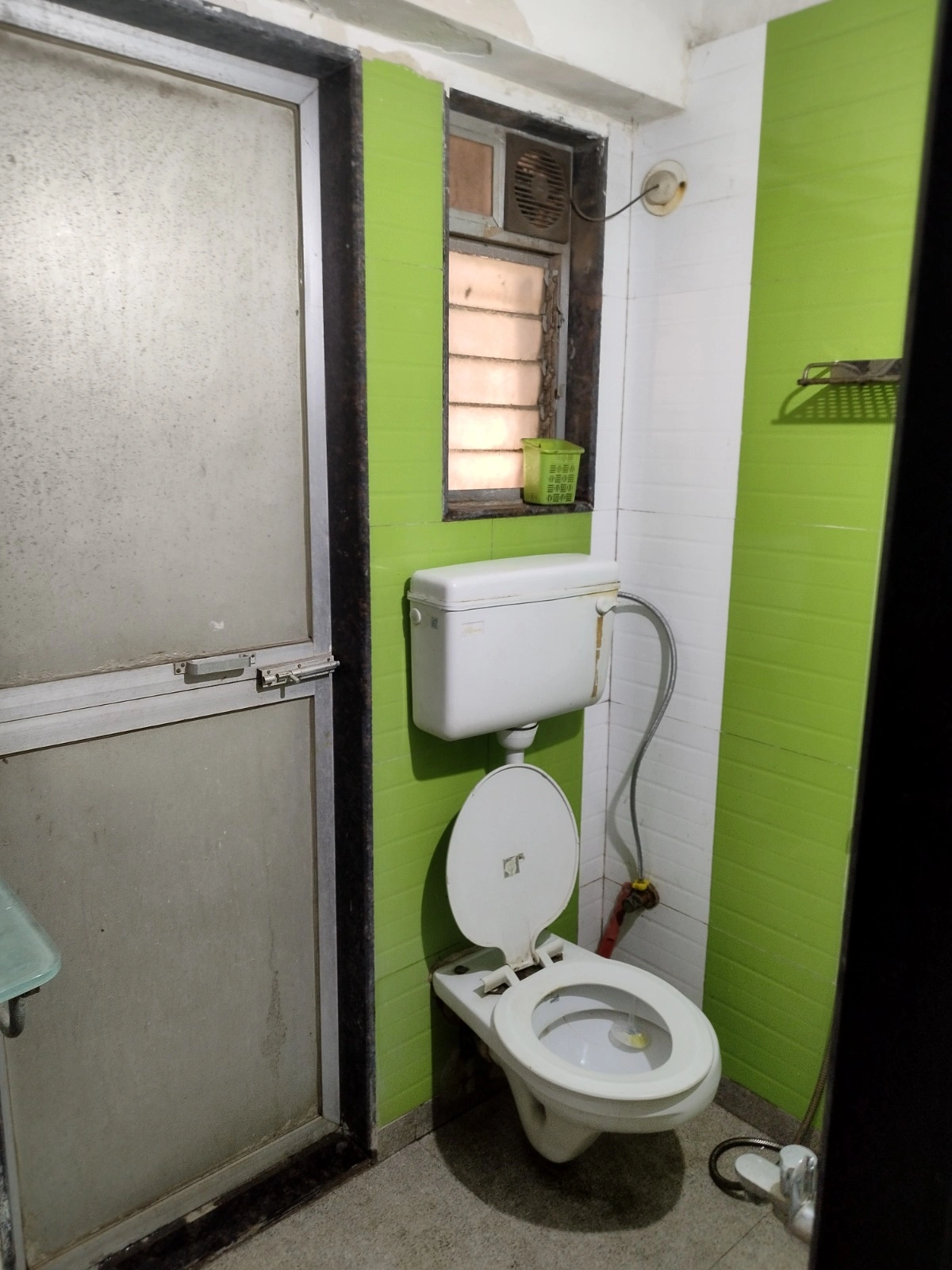 2 BHK Flat for Rent in Near Patkar College , Goregaon West