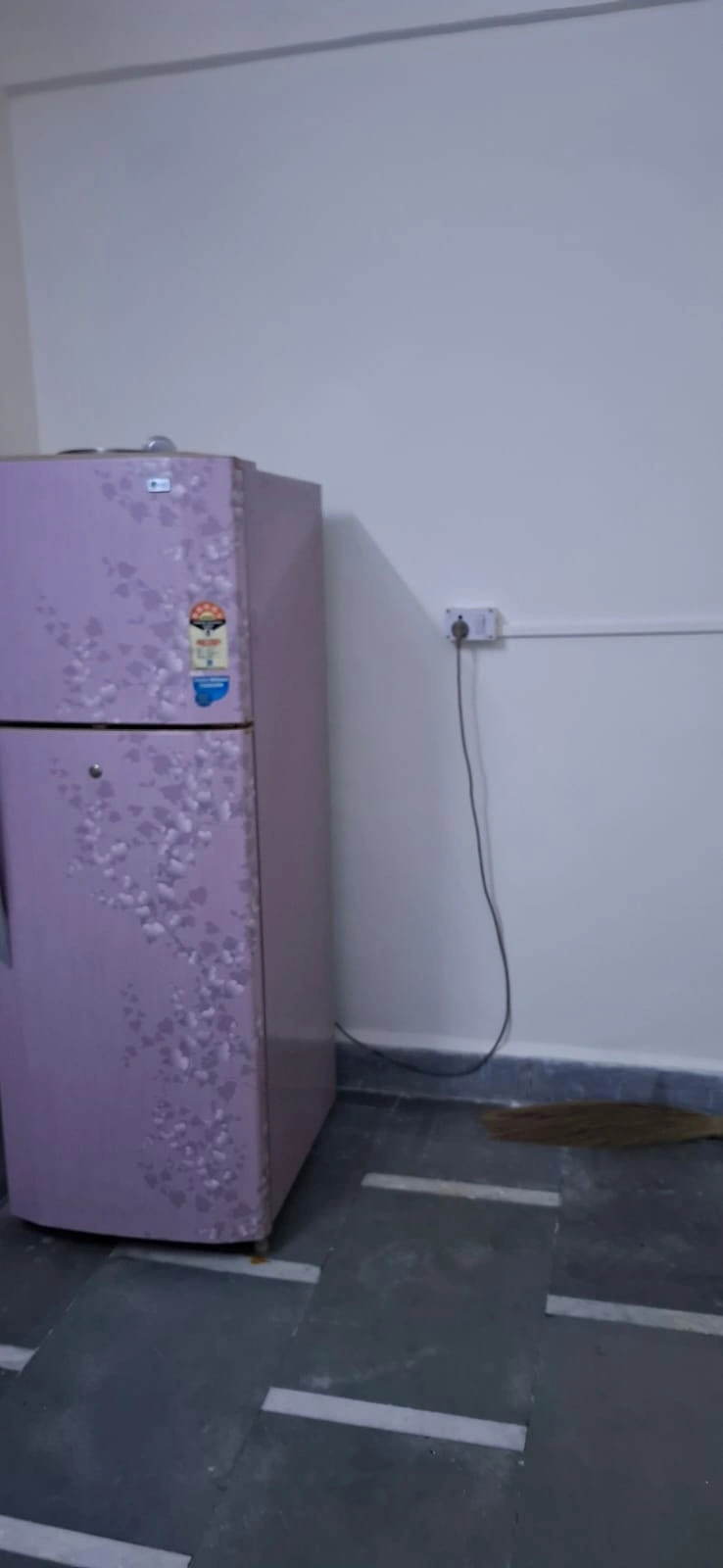 Double Sharing Room Girls only Flat for PG in Pawan Baugh, Malad West