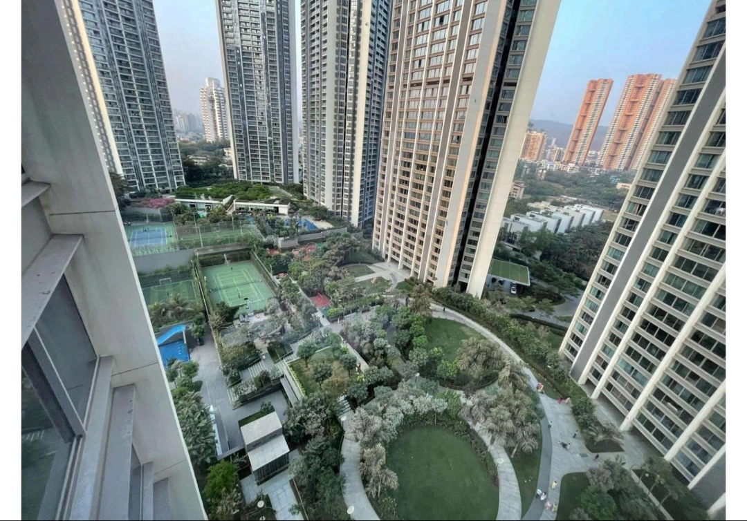 3.5 BHK Flat for Rent in Oberoi Esquire Tower, Goregaon East