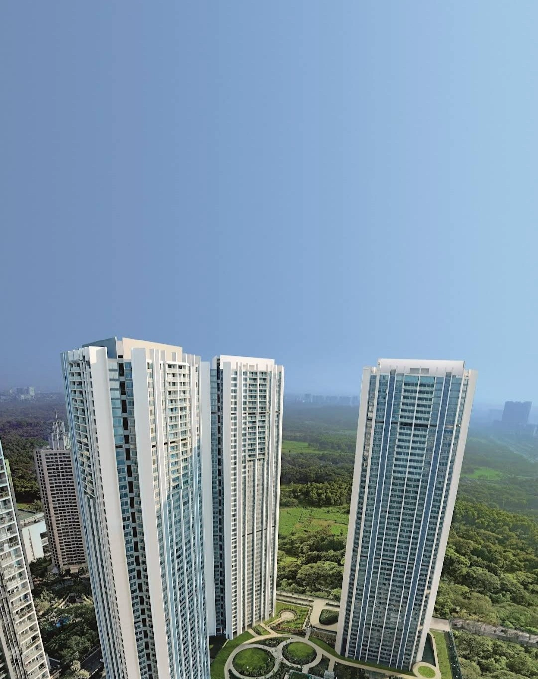 3.5 BHK Flat for Rent in Oberoi Esquire Tower, Goregaon East