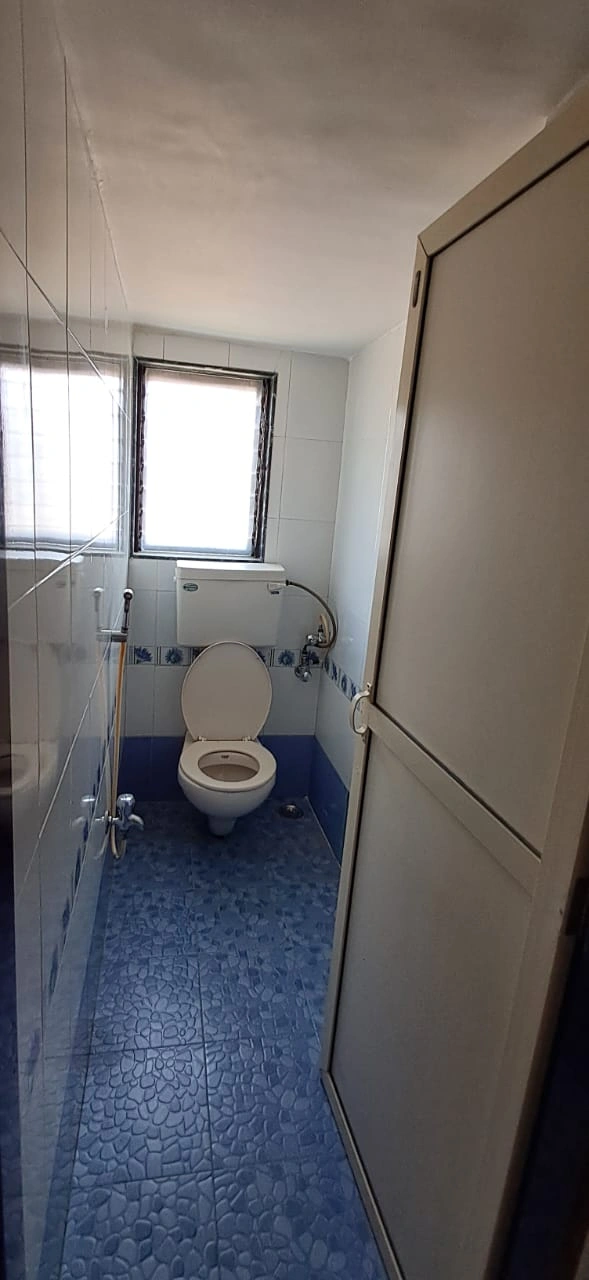 1 BHK Flat for Rent in Near Country Yard Restaurant , Andheri West