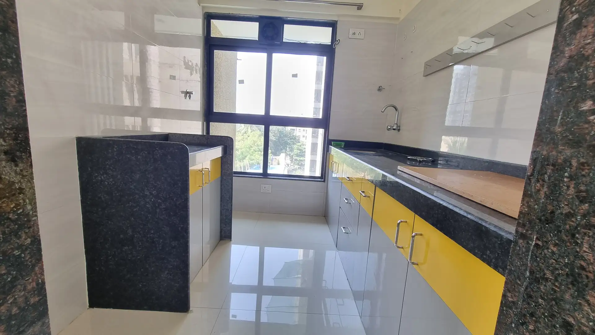 2 BHK Flat for Rent in DGS Sheetal Dharamraj Tower, Malad West