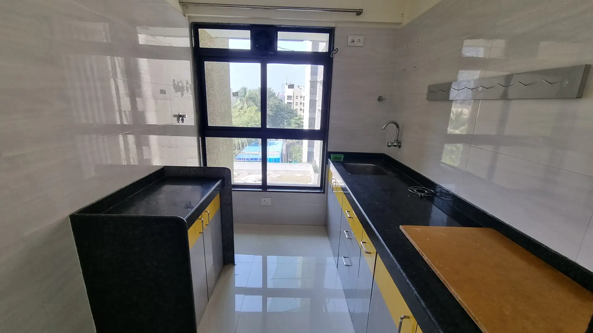 2 BHK Flat for Rent in DGS Sheetal Dharamraj Tower, Malad West
