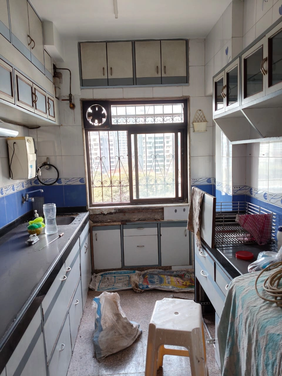 2 BHK Flat for Rent in Vrindavan Society, Goregaon East