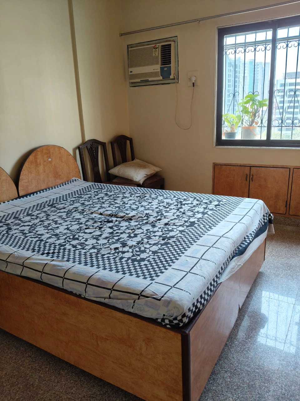 2 BHK Flat for Rent in Vrindavan Society, Goregaon East