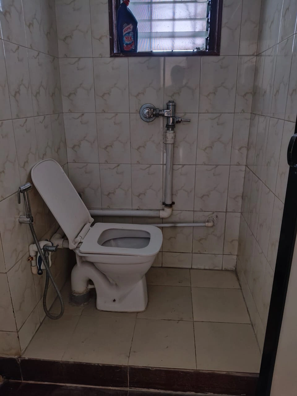 2 BHK Flat for Rent in Vrindavan Apartment , Goregaon East