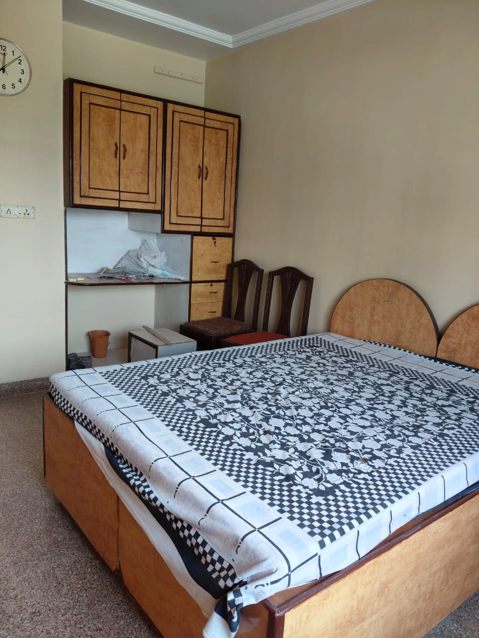 2 BHK Flat for Rent in Vrindavan Society, Goregaon East