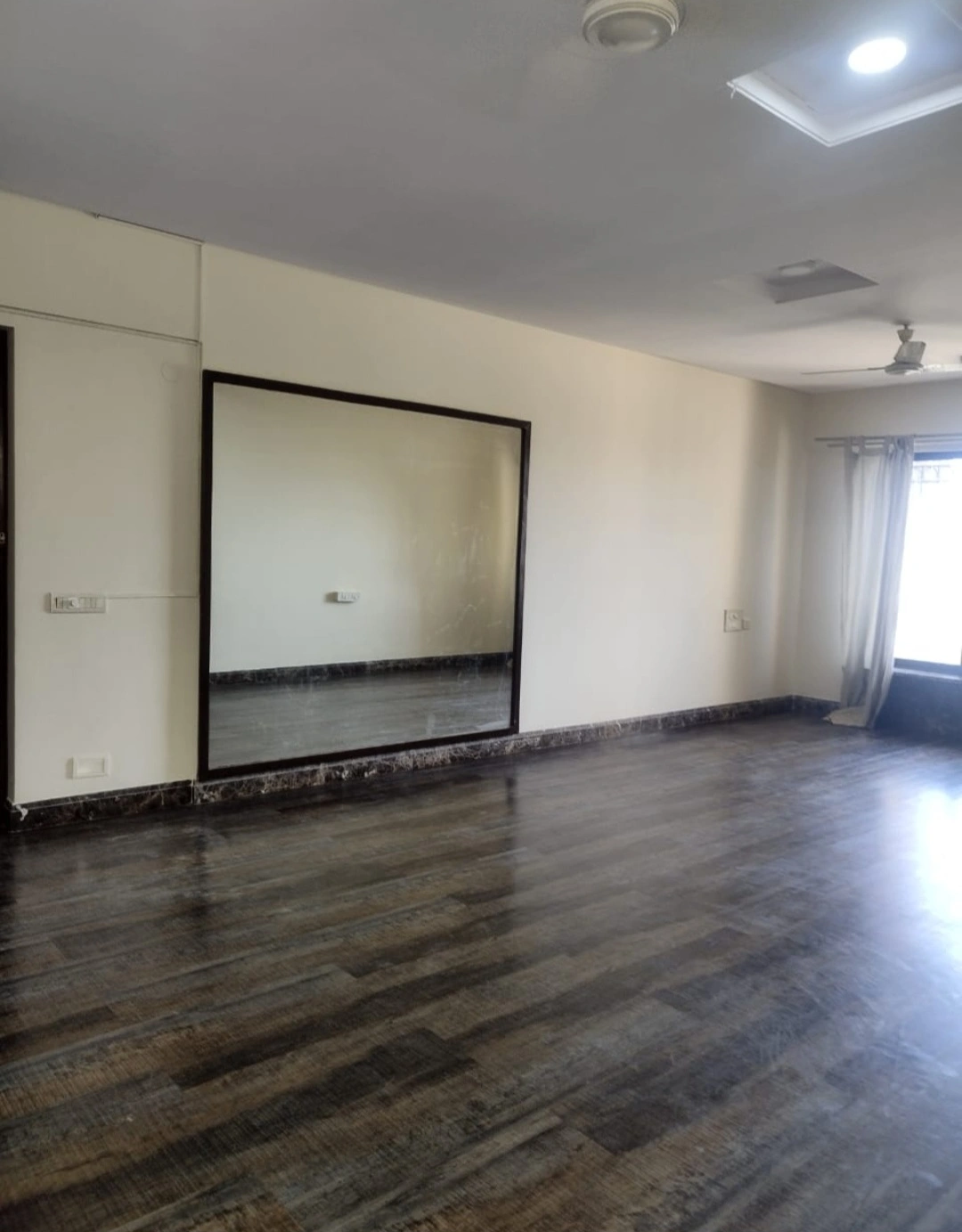 2 BHK Flat for Rent in Celestia Heights, Malad West