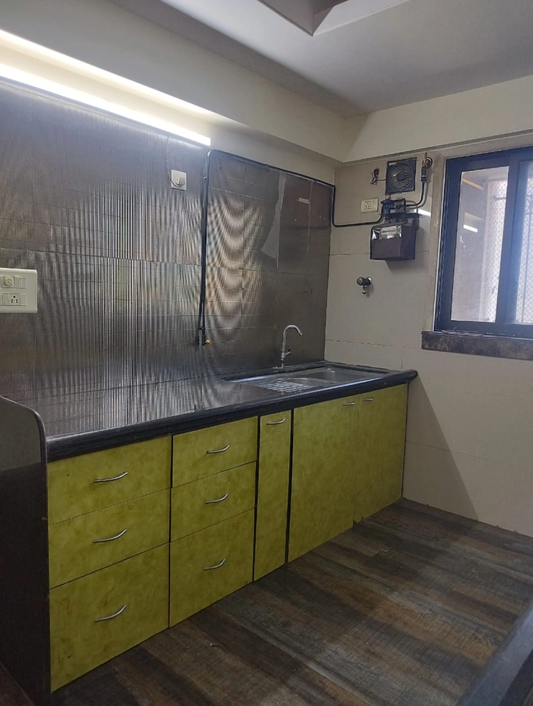2 BHK Flat for Rent in Celestia Heights, Malad West