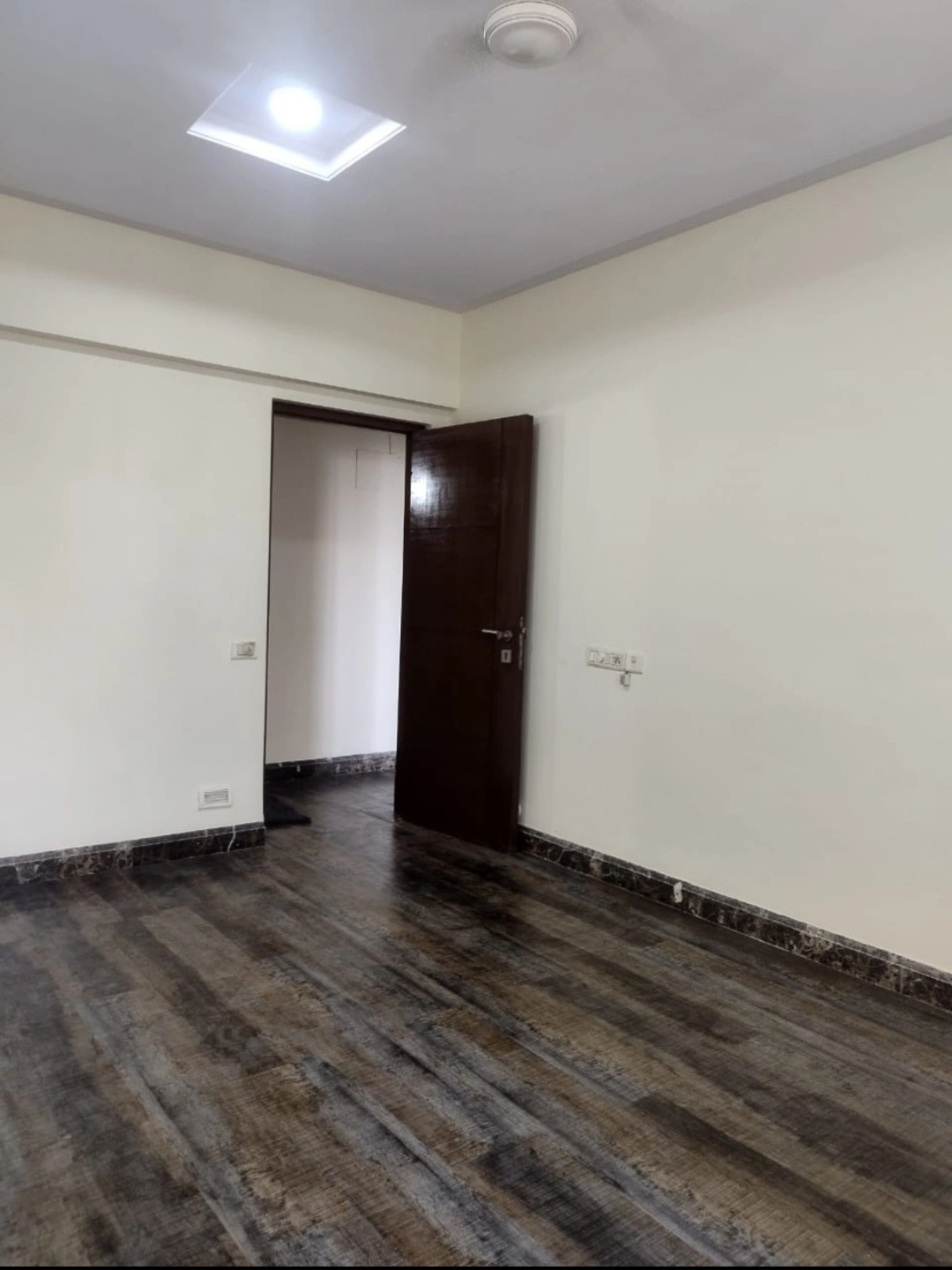 2 BHK Flat for Rent in Celestia Heights, Malad West
