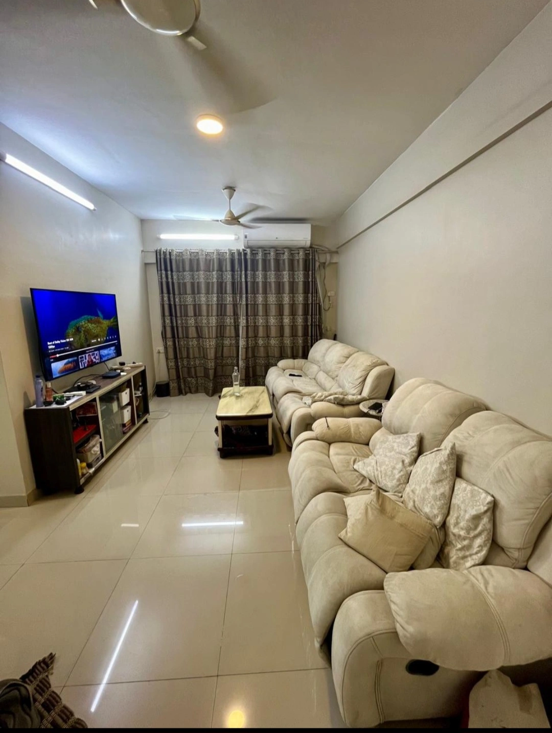 2 BHK Flat for Rent in Raj Space Tower, Goregaon West
