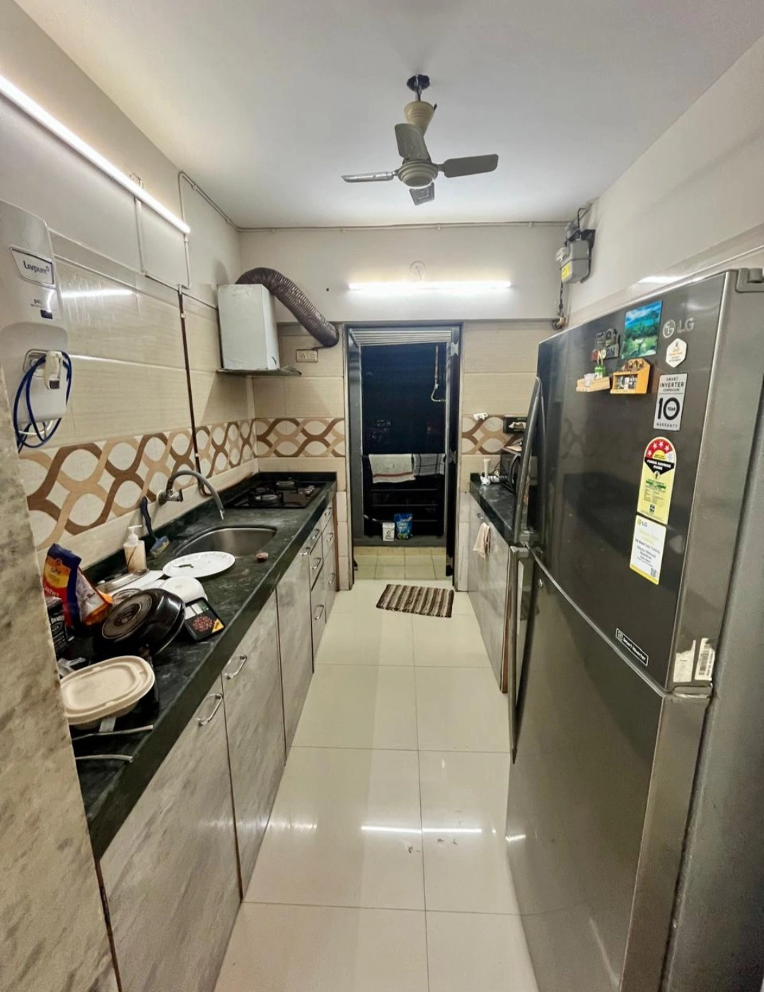 2 BHK Flat for Rent in Raj Space Society, Goregaon West