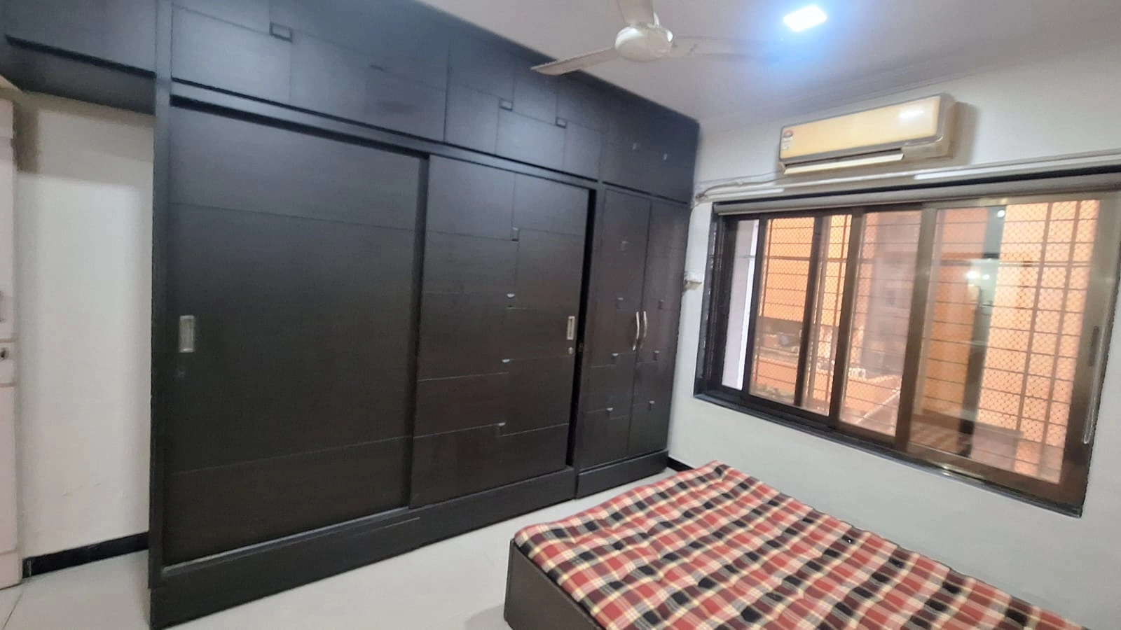 2 BHK Flat for Rent in Keshav Shrusti Society, Malad West