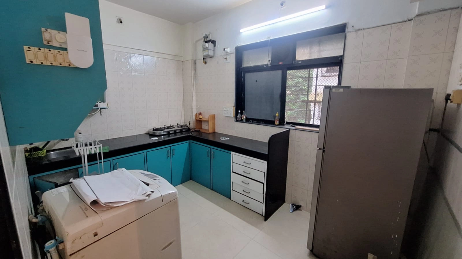 2 BHK Flat for Rent in Keshav Shrusti Society, Malad West