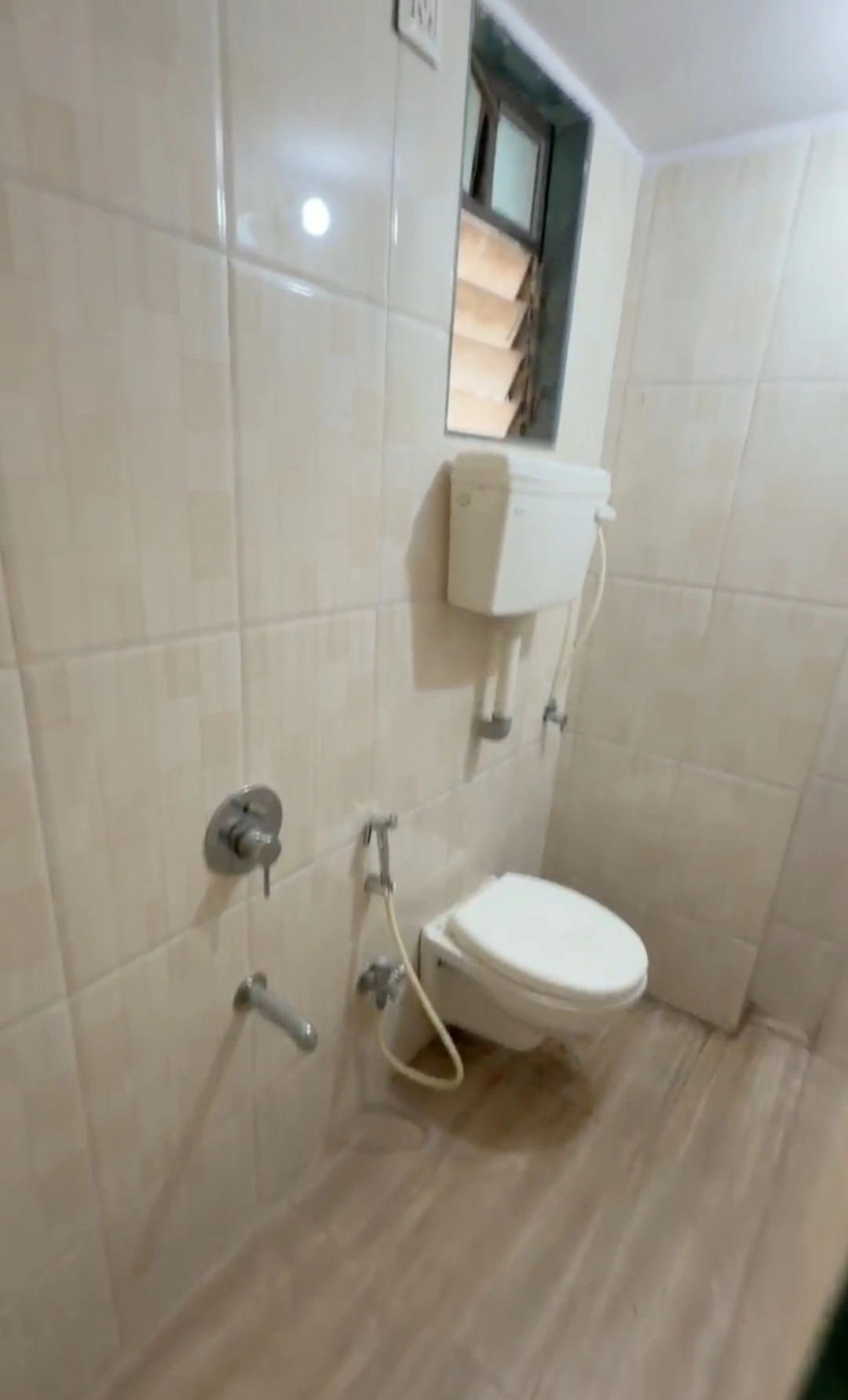 1 BHK Flat for Rent in Near DN Nagar Metro Station, Andheri West