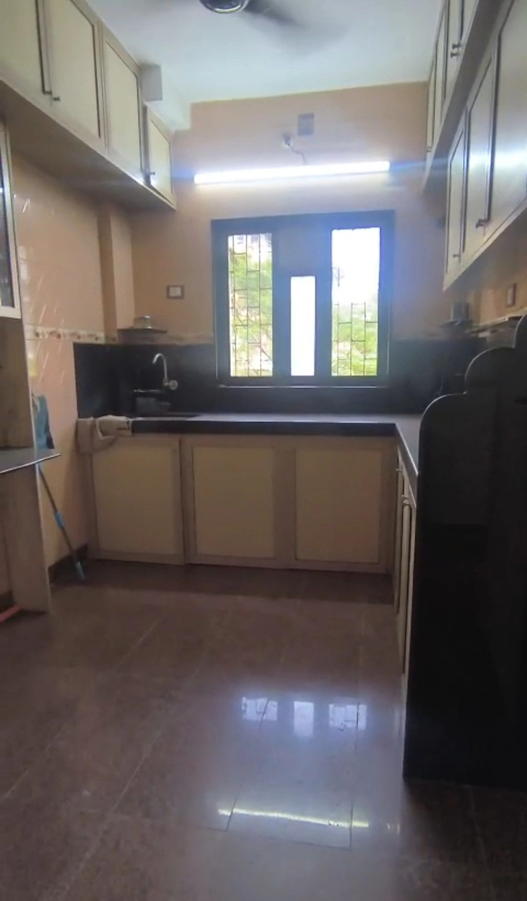 2 BHK Flat for Rent in Shiv Parvati Complex , Malad West