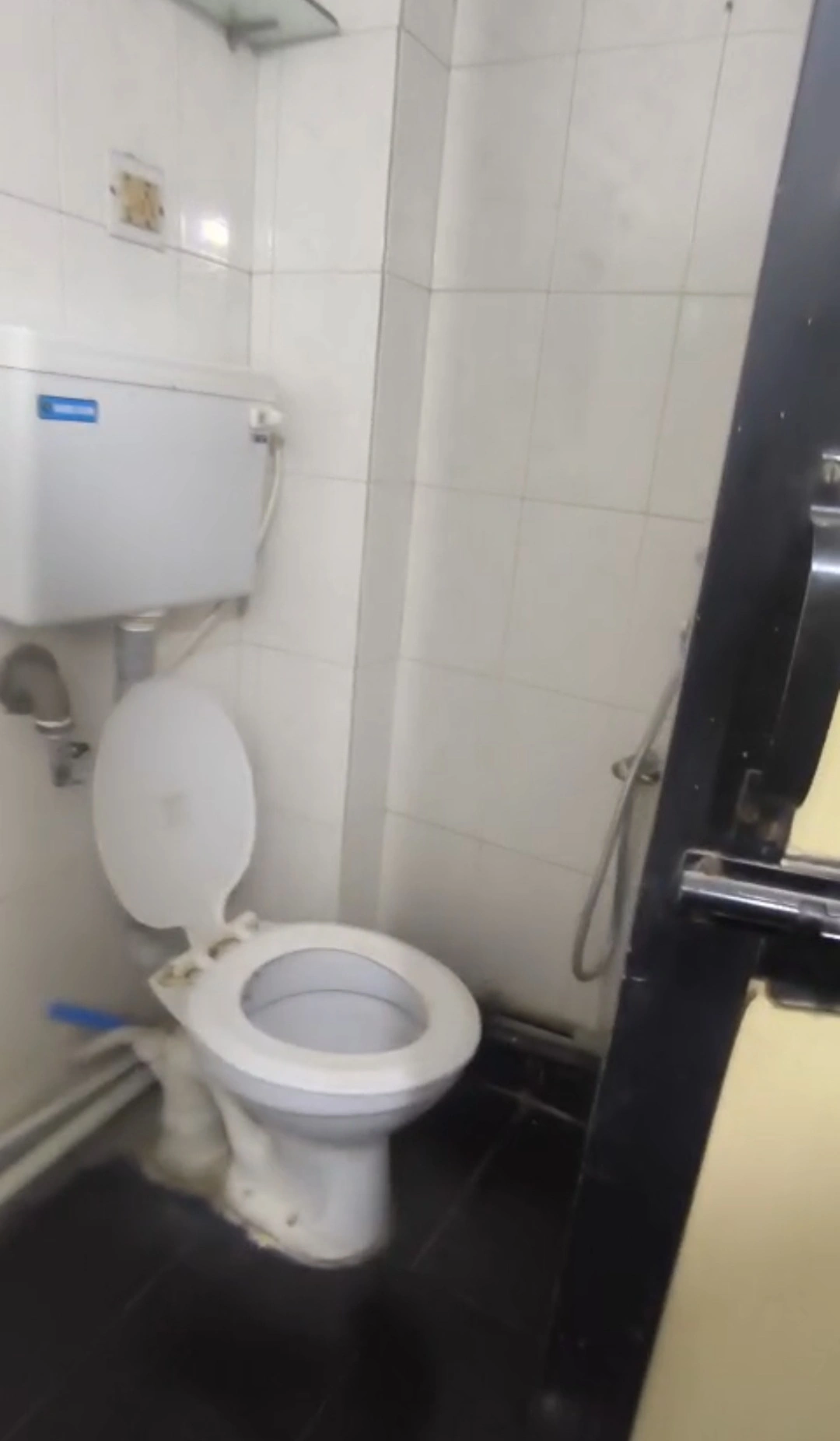 2 BHK Flat for Rent in Shiv Parvati Society, Malad West