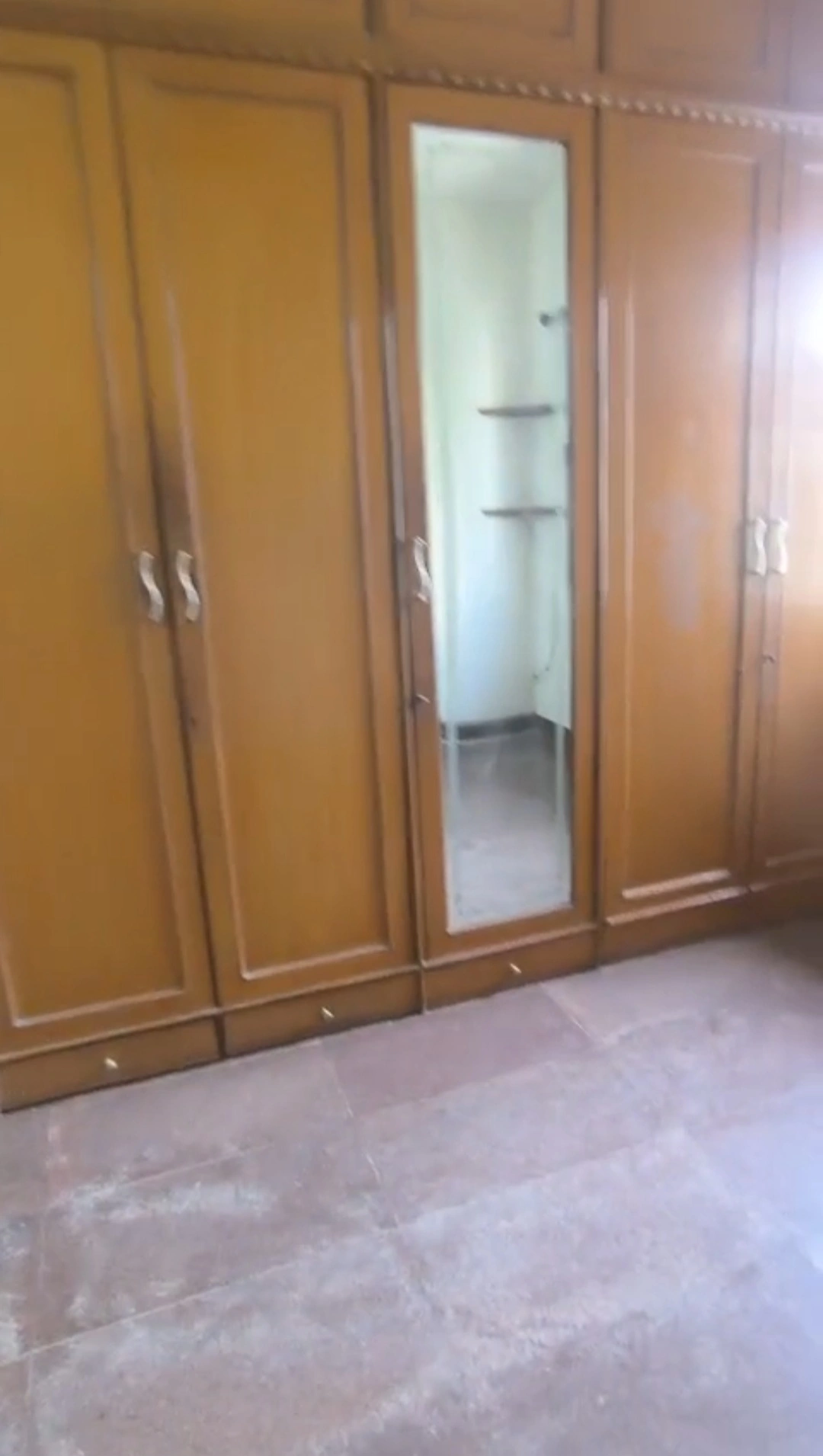 2 BHK Flat for Rent in Shiv Parvati Society, Malad West