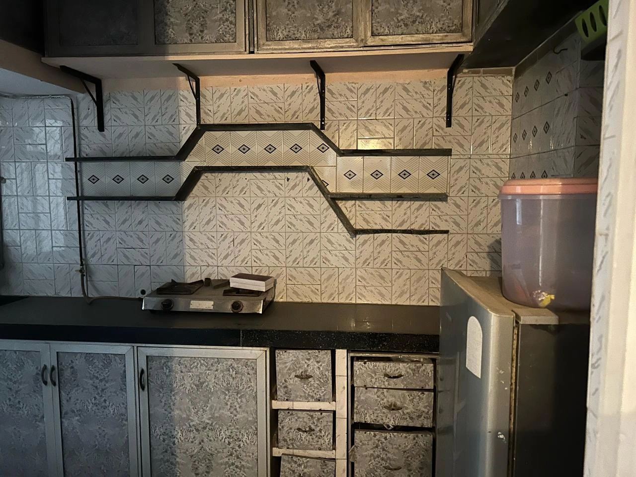 1 BHK Flat for Rent in Evershine Nagar, Malad West