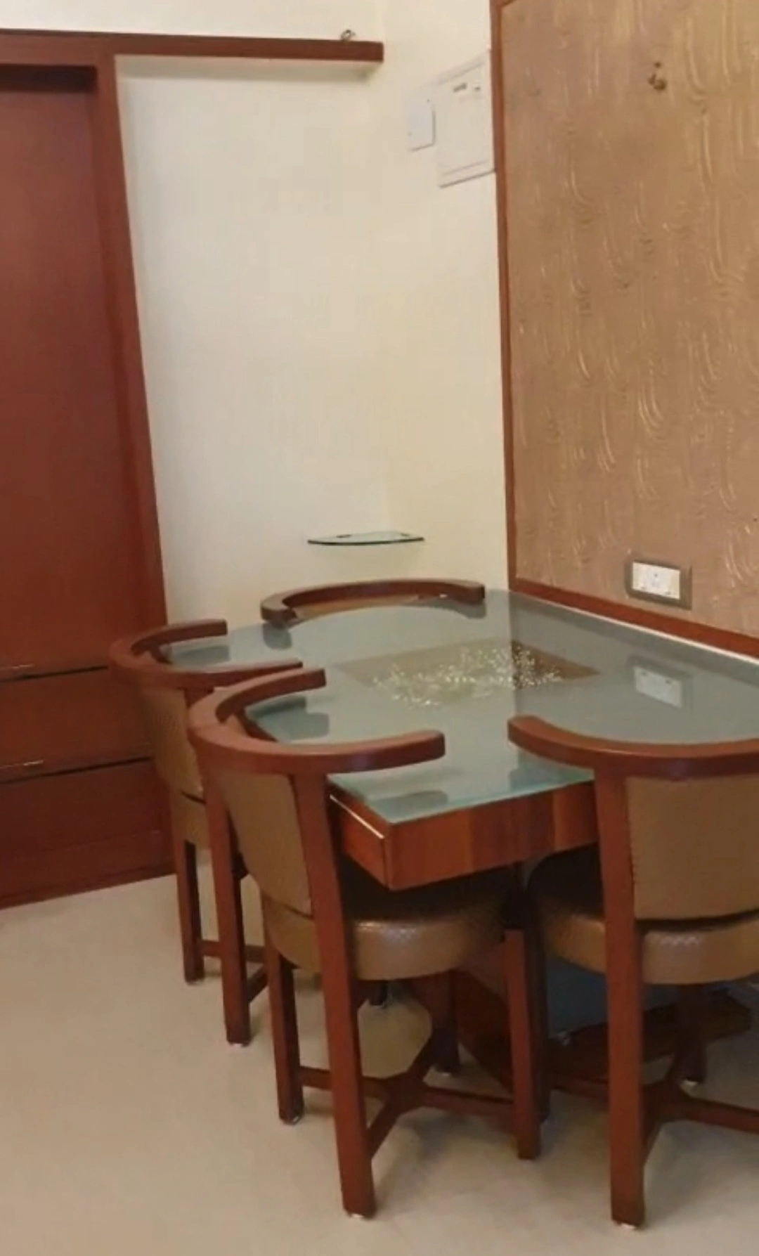 1 BHK Flat for Rent in Empire Building , Andheri West