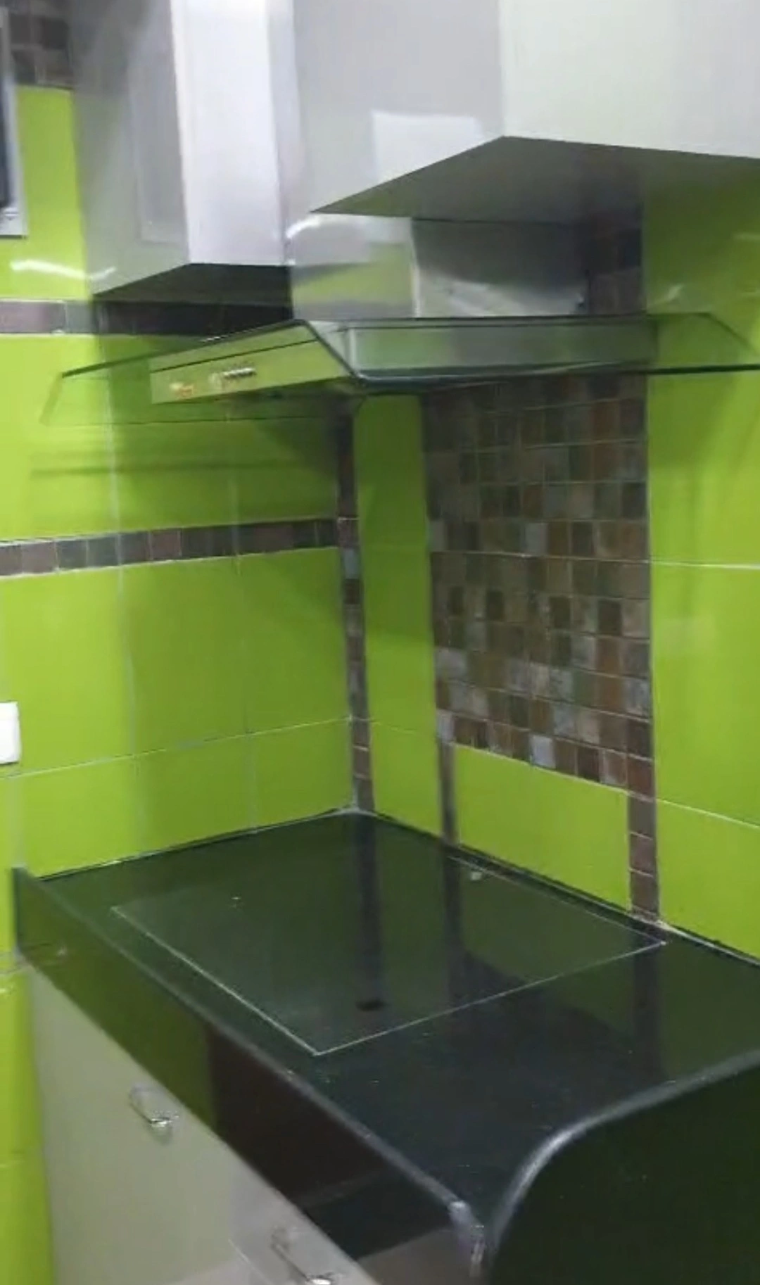 1 BHK Flat for Rent in Empire Building , Andheri West