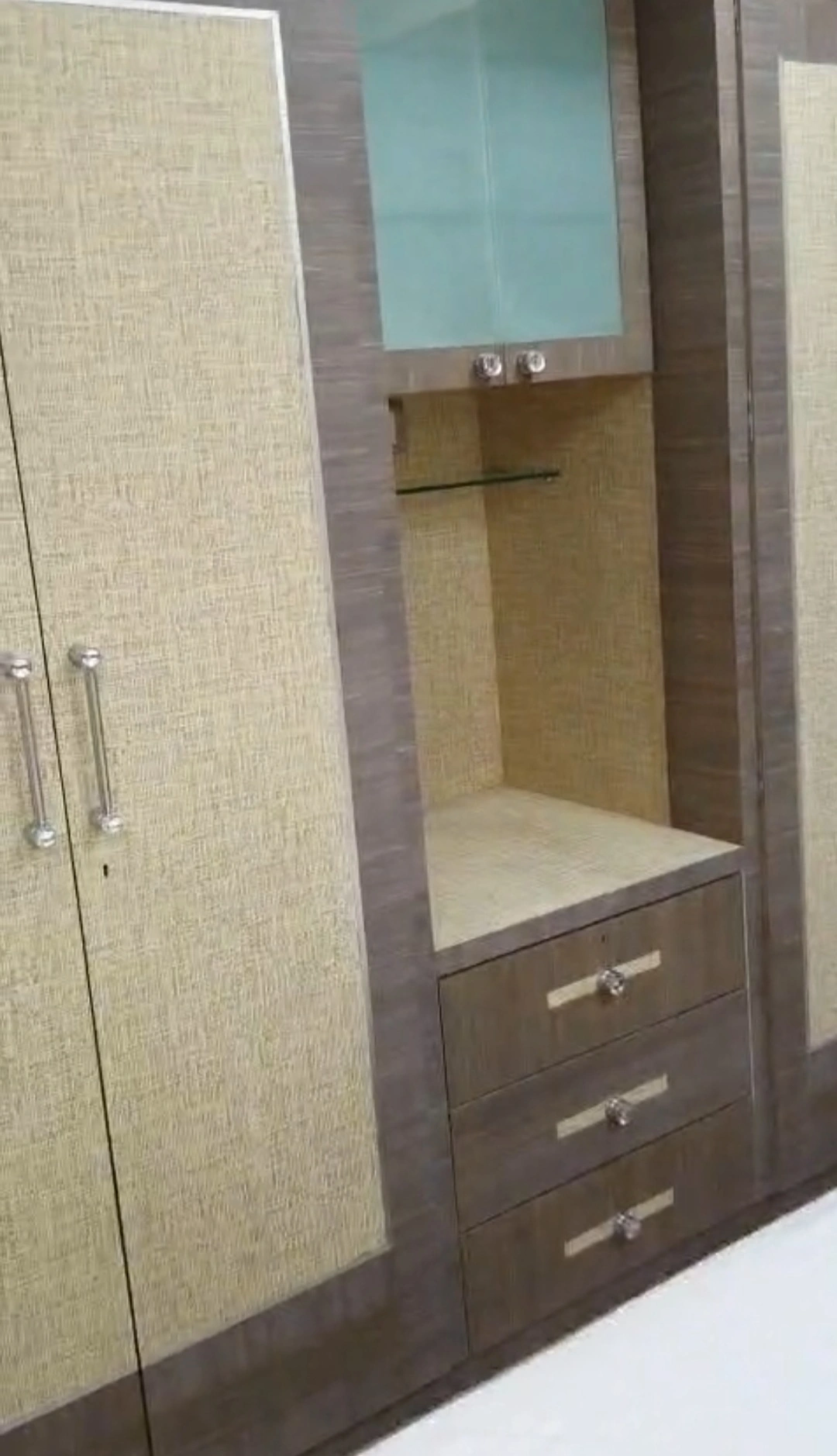 1 BHK Flat for Rent in Empire Building , Andheri West