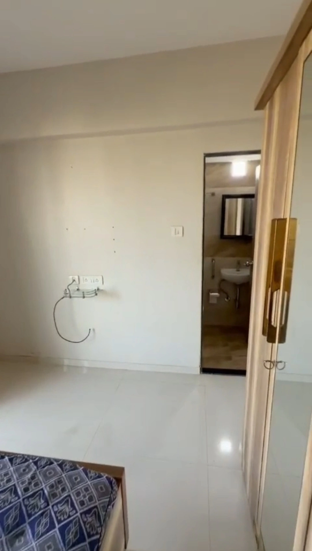 2 BHK Flat for Rent in Sai Iconic Tower, Andheri West