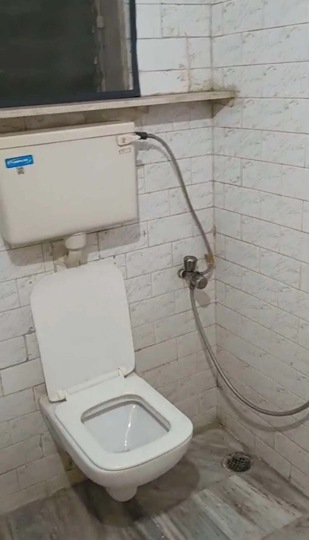 Studio apt Flat for Rent in Patidar Society , Malad West