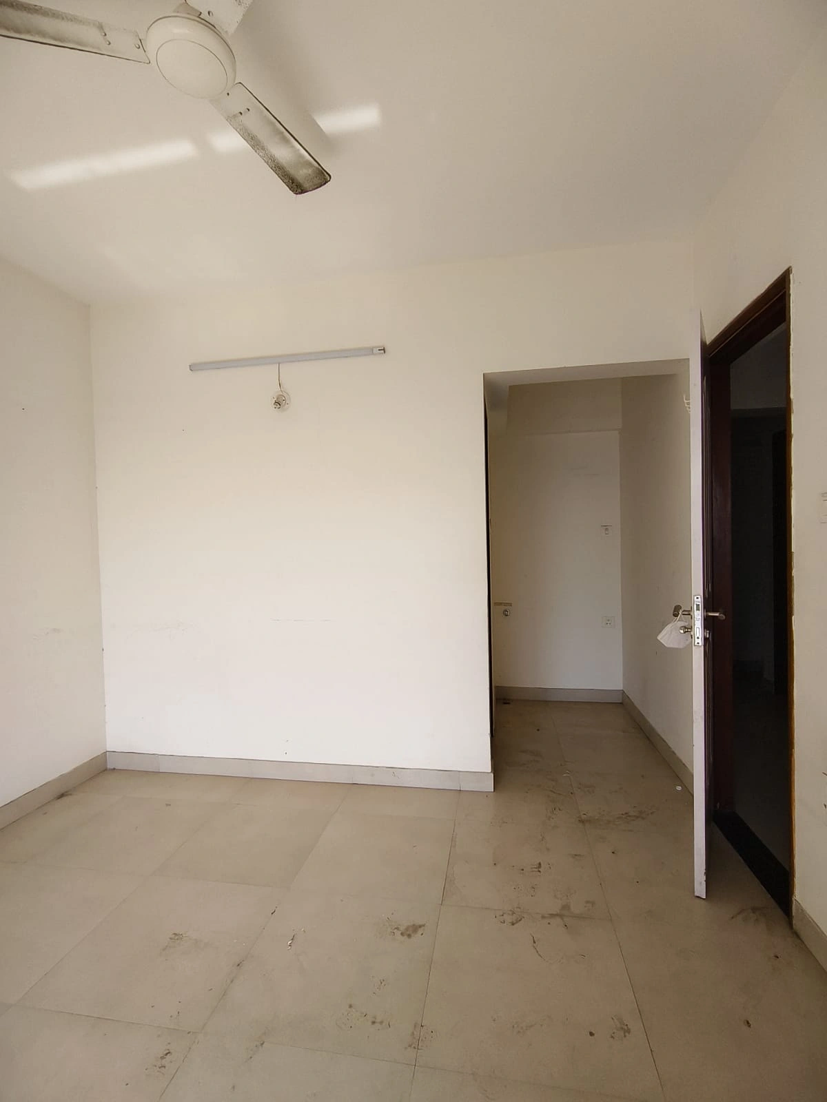 2 BHK Flat for Rent in Aspen Park, Goregaon East