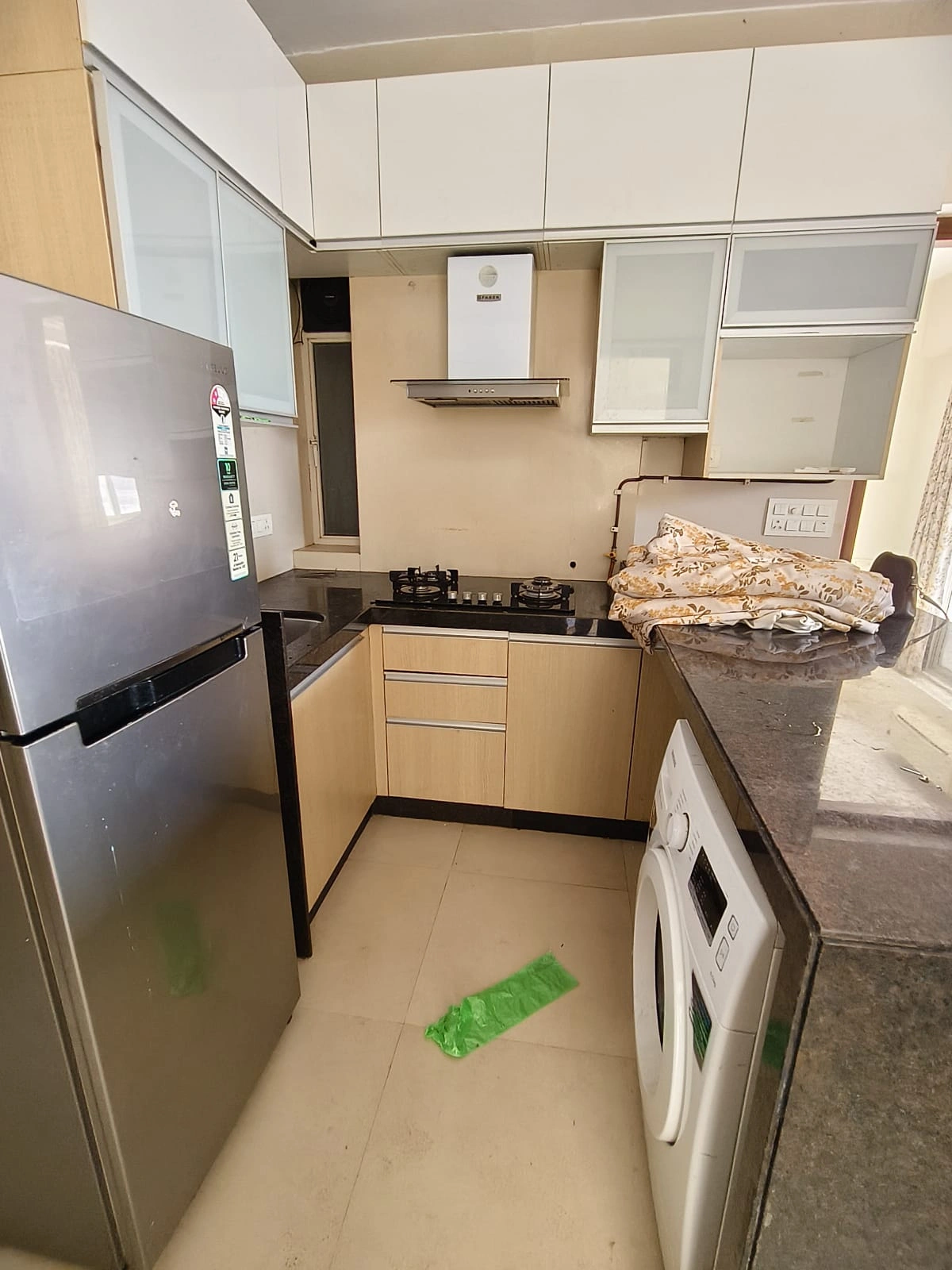 2 BHK Flat for Rent in Aspen Park, Goregaon East